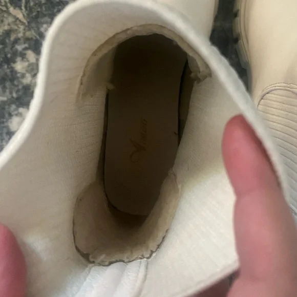 Women’s chunky white faux leather boots size 7.5 outdoors cabincore gorpcore - Picture 7 of 10